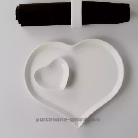 ASSIETTE OU PLATEAU  COEUR 21X17 CM  /